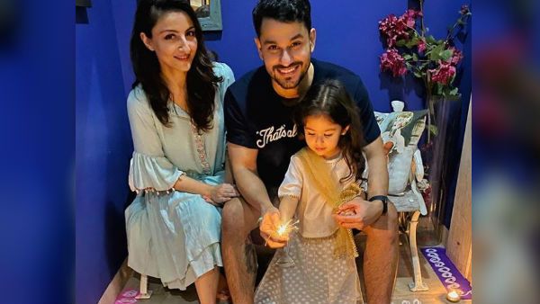 করোনা আবহে বলিউডে ম্লান উৎসব, দেখুন কোন তারকা কীভাবে পালন করলেন দিওয়ালি