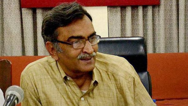 করোনা ভ্যাকসিনের যথাযথ পরীক্ষা হয়নি, সংশয় প্রকাশ সূর্য মিশ্রের, টিকা নিয়ে চড়ছে রাজনৈতিক পারদ