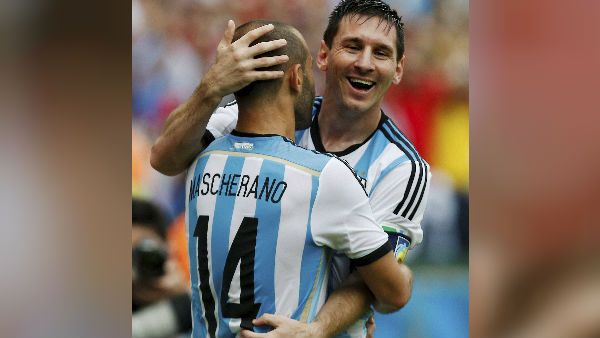 ফুটবলকে চিরতরে বিদায় জানিয়ে বুট জোড়া তুলে রাখলেন আর্জেন্তাইন তারকা