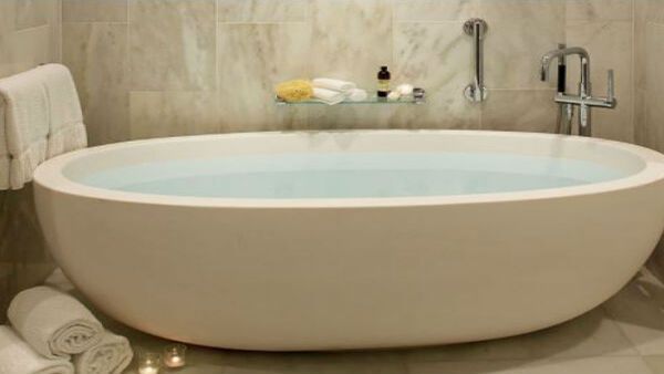 বাস্তুমতে স্নানের সময় এই নিয়মগুলি মেনে না চললে বাড়িতে আর্থিক সঙ্কট দেখা দেবে