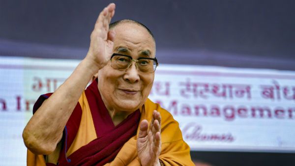 দলাই লামার উত্তরাধিকারী ইস্যুতে চিনকে টার্গেটে রেখে রণহুঙ্কার আমেরিকার! ২০২০ এর শেষে এসে ফের চড়ছে পারদ