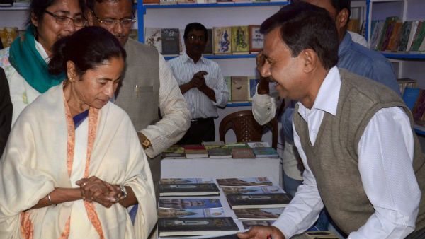 বই প্রেমীদের জন্য খারাপ খবর, করোনা ধাক্কায় জানুয়ারিতে হচ্ছে না কলকাতা বইমেলা