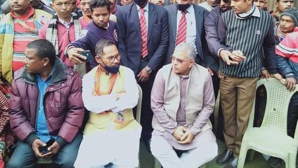 ভোটার তালিকায় ৪ থেকে ৫ লক্ষ রোহিঙ্গা, বিস্ফোরক দিলীপ! মমতার 'ইচ্ছা' পূরণের প্রতিশ্রুতি বিজেপি নেতার