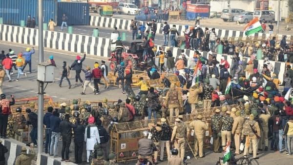 লালকেল্লা কাণ্ডে এবার মামলা হেভিওয়েট বিজেপি নেতার বিরুদ্ধে! কী কারণে দায়ের অভিযোগ?
