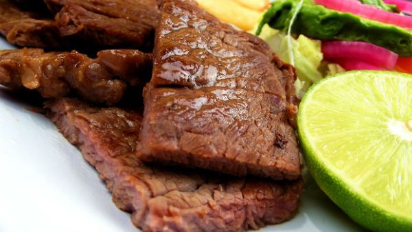 হিন্দুত্ববাদী ও শিখ সম্প্রদায়ের চাপে রেড মিট ম্যানুয়াল থেকে তুলে নেওয়া হল ‘‌হালাল’‌ শব্দ