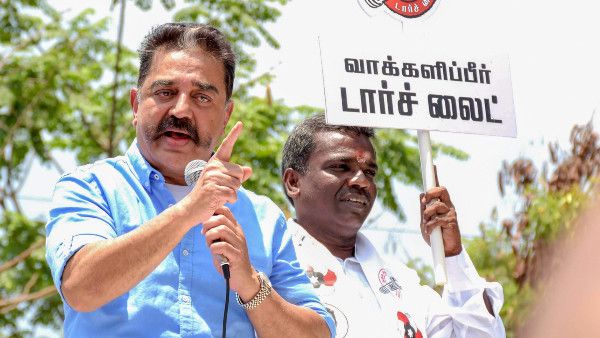 'বদল' চাইছে তামিলনাড়ু! দ্রাবিড় রাজনীতিতে পদ্মের কাঁটা উপড়ে কমল উত্থান কি আদৌ সম্ভব?