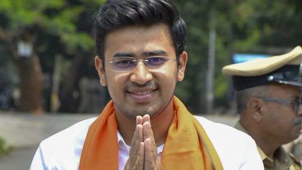 গত ১০-ই ডিসেম্বর ইন্ডিগোর emergency door খুলে ফেলেছিলেন তেজস্বীই! তদন্তে DGCA