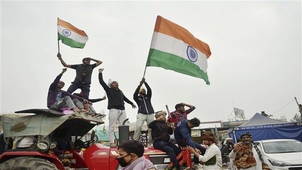 জাতীয় পতাকার অবমাননা বরদাস্ত নয়! লালকেল্লা কাণ্ডে কোন কঠোর পদক্ষেপের পথে কেন্দ্র?