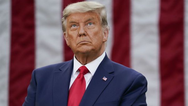 ফেসবুক-টুইটারের পর এবার ইউটিউবের নিষেধাজ্ঞার মুখে মার্কিন প্রেসিডেন্ট ডোনাল্ড ট্রাম্প!