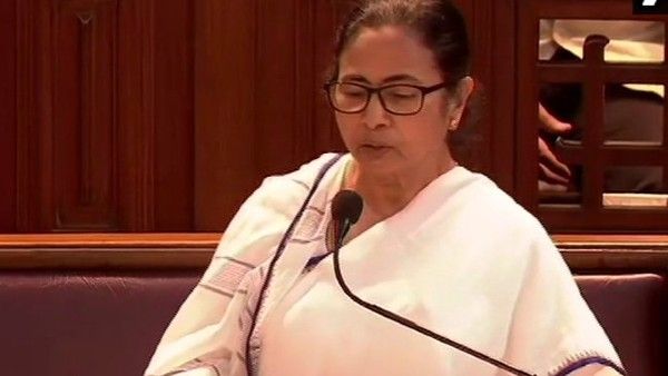 প্রতিশ্রুতি পূরণ করলেন মমতা, দুয়ারে রেশন থেকে লক্ষ্মীর ভাণ্ডার, যে চার প্রকল্প বাজেটে পেশ করা হল