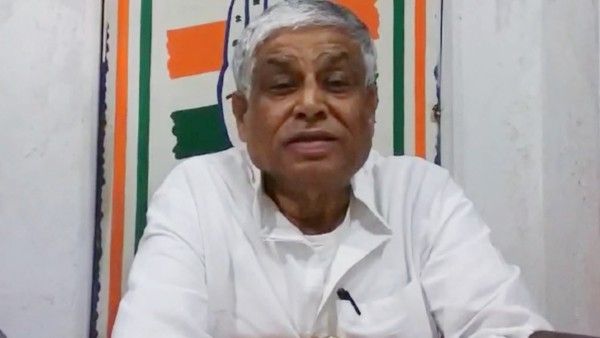 চোরকে চুরি করতে বলে ভাগ নিচ্ছেন, মমতার ই-স্কুটারে চড়া নিয়ে বিস্ফোরক আব্দুল মান্নান