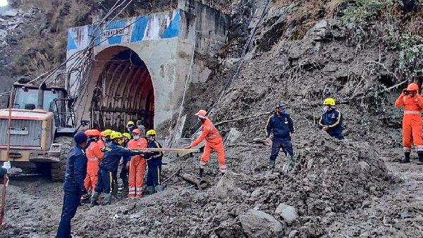 হিমবাহ ধস কাণ্ডে নিখোঁজ ১৩০ জনের বেশি ব্যক্তিকে সম্ভাব্য মৃত বলে ঘোষণা উত্তরাখণ্ড সরকারের