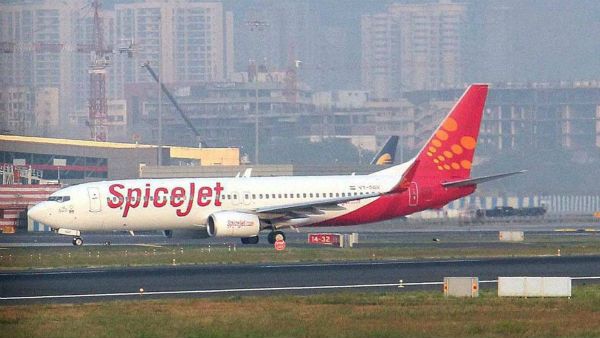 হঠাৎ জরুরি অ্যালার্ম, ধোঁয়া, দমদম বিমানবন্দরে জরুরি অবতরণ বিমানের