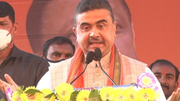 শুভেন্দুর সভামঞ্চে আগুন লাগানোর চেষ্টা! পেট্রোল ভর্তি বোতল উদ্ধারে চাঞ্চল্য