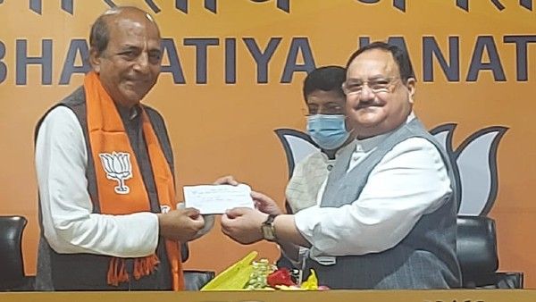 বিজেপিতে যোগ দিয়েই মমতাকে ইঙ্গিত করে পরিবারতন্ত্রের খোঁচা দীনেশের, আদর্শের জন্য লড়াই, কুর্নিশ নাড্ডার