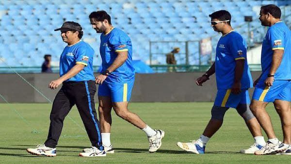 দেশের হয়ে খেলতে মুখিয়ে আছি, নেটে ঝড় তুলে টুইট সচিনের