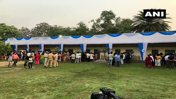 LIVE বিকেল সাড়ে পাঁচটা পর্যন্ত পশ্চিমবঙ্গে ভোট পড়েছে ৭৬.১৬%