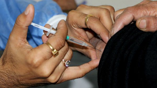 মমতার পথেই মোদী! ক্ষমতায় আসলেই বিনামূল্যে করোনার ভ্যাকসিন, টুইটে ঘোষণা বাংলার বিজেপির