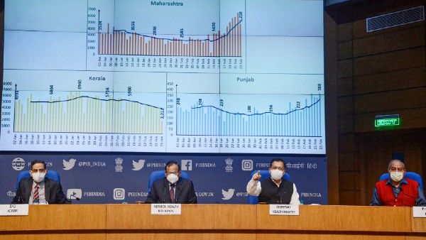 করোনা থেকে মুক্তি পেতে চবনপ্রাস খাওয়ার পরামর্শ, সমালোচিত ভিকে পালের মন্তব্য