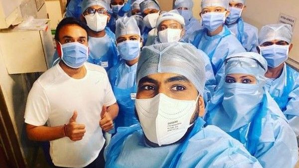 দুর্ধর্ষ করোনাকে জয় করে স্বাস্থ্যকর্মীদের কুর্নিশ ভারতীয় লেগ স্পিনারের