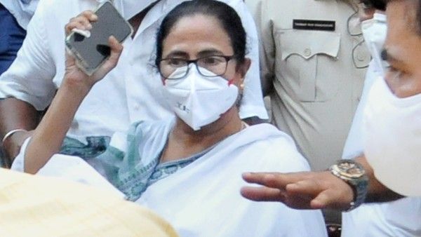 ৪ নেতার গ্রেফতারের পরে কেন মুখ্যমন্ত্রী নিজাম প্যালেসে, প্রশ্ন বিচারপতির! প্রশ্ন আইনমন্ত্রীকে নিয়েও