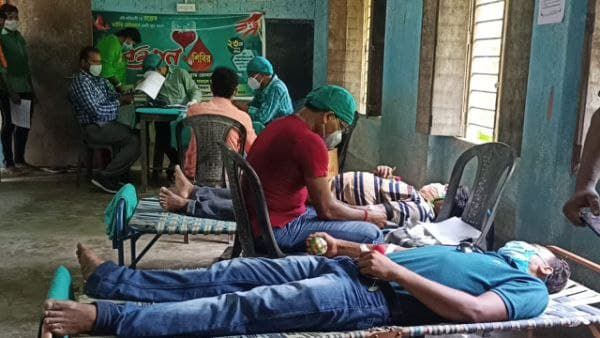 করোনা পরিস্থিতিতে রক্ত সঙ্কট ও ইয়াস মোকাবিলায় সক্রিয় ক্লাবগুলিও