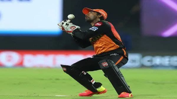 করোনা আক্রান্ত হলে কী করবেন আর কী নয়, নিজের অভিজ্ঞতা থেকে পরামর্শ ঋদ্ধির