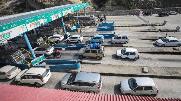 যান চলাচলে আসবে গতি, ফাস্ট্যাগের পর টোল প্লাজার জ্যাম কাটাতে ফের বড় ঘোষণা কেন্দ্রের