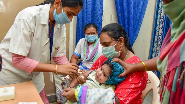 শিয়রে তৃতীয় ঢেউ, আতঙ্কের আবহেই দেশজুড়ে শুরু হয়ে গেল শিশুদের শরীরে কোভ্যাক্সিনের ট্রায়াল