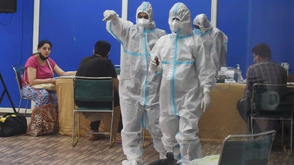 নগ্ন হয়ে মেঝেতে শুয়ে করোনা রোগী, ওড়িশা হাসপাতালের ভিডিও ভাইরাল সোশ্যাল মিডিয়ায়