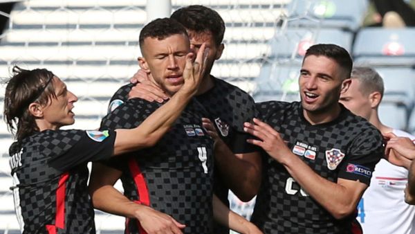 Euro 2020 : স্পেন ম্যাচে নেই করোনা আক্রান্ত ক্রোয়েশিয়া তারকা, হেরে সাংবাদিক বৈঠক ছেড়ে উঠলেন বেল