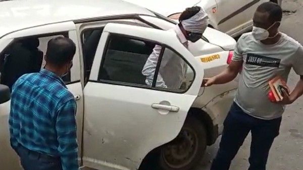 রাতভর জেরায় কাটেনি '৭ বছরের' অসঙ্গতি, অমৃতাভকে নিয়ে উত্তরের সন্ধানে 'ডিএনএ' পরীক্ষার সিদ্ধান্ত সিবিআই-এর