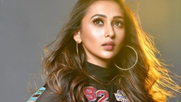 কী খেয়ে খুব খুশি হলেন মিমি, তাহলে কি ডায়েট ভাঙলেন তিনি!