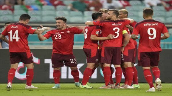 চিত্তাকর্ষক ম্যাচে সার্বিয়াকে ৩-২ গোলে হারিয়ে বিশ্বকাপের নক আউটে পৌঁছল সুইৎজারল্যান্ড