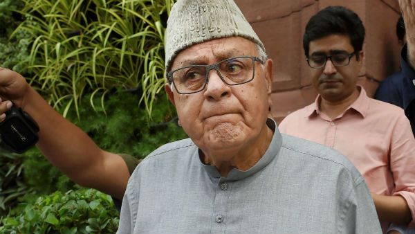 জম্মু ও কাশ্মীর ইস্যুতে মোদীর সর্বদলীয় বৈঠক নিয়ে অবস্থান স্পষ্ট করলেন ফারুক আবদুল্লাহরা