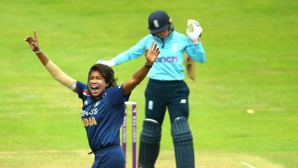 'ভারতের দলে ঝুলন গোস্বামীর জায়গা কেউ নিতে পারবে না', সাবেক অধিনায়কের প্রতি সম্ভ্রম ঝড়ে পড়ল হরমনপ্রীতের গলায়