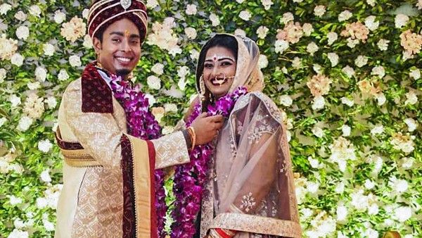 হিন্দি জানতেন না অতনু, অভিমানী ছিলেন দীপিকা, তবু এক তিরে বিদ্ধ দুই পাখি