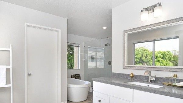 বাথরুমে থাকা খালি বালতি আপনাকে দরিদ্র করে দেবে, জানুন এর থেকে বাঁচার উপায়