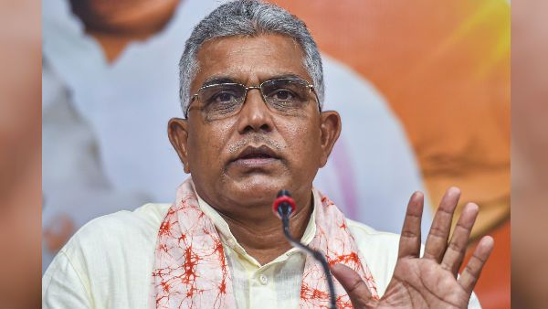 দক্ষিণ কলকাতায় তৃণমূলের পদাধিকার ছিল দেবাঞ্জন, দাবি দিলীপ ঘোষের