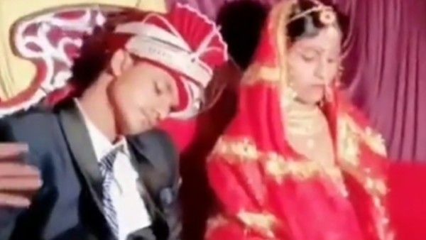 বিয়ে করতে এসে ঘুমিয়ে পড়লেন বর–বউ, ‌ভিডিও ভাইরাল সোশ্যাল মিডিয়ায়