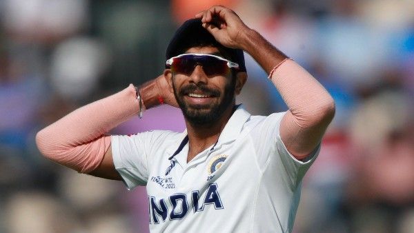 'ফাইনাল হেরে হাসি আসে কোথা থেকে', নেটিজেনদের কটাক্ষে বিদ্ধ বুমরাহের দোষটা কী?