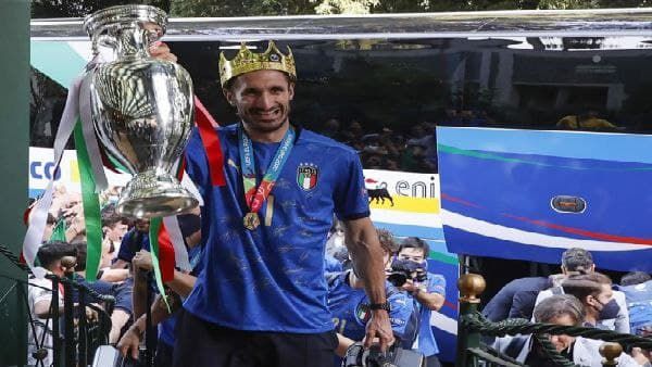 বিশ্ব ফুটবলে এক অধ্যায়ের অবসান আসন্ন, আন্তর্জাতিক ফুটবলকে বিদায় জানাতে চলেছেন ইউরো জয়ী অধিনায়ক