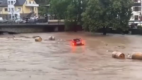 ৭৮-এর বন্যাকেও হার মানাবে একুশের ‘ম্যান-মেড’! রাজ্যের তথ্যে গভীর আশঙ্কা