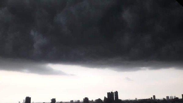 ঘনীভূত নিম্নচাপ অক্ষরেখা, আজও চলবে বৃষ্টি, পাহাড়ে ধস নামার আশঙ্কা