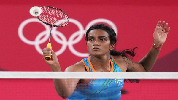 Tokyo Olympics : ব্যাডমিন্টনে ফের ভারত বিজয়, নক আউটে পৌঁছলেন ছন্দে থাকা সিন্ধু