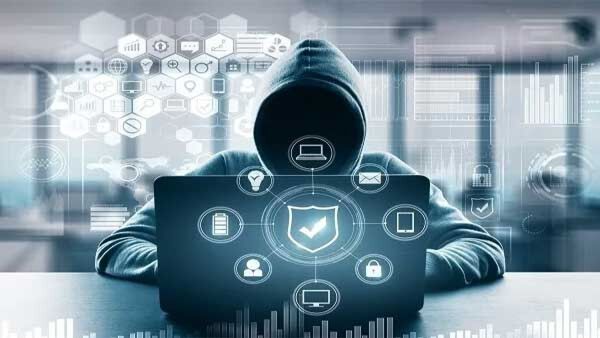 প্রধানমন্ত্রী-প্রতিরক্ষা মন্ত্রী'র ফোন Hacked! পেগাসাসের সাহায্যে গোপন তথ্য হাতানোর চেষ্টা