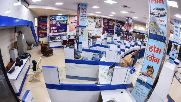 BOB Recruitment 2021: ন্যূনতম উচ্চ মাধ্যমিক পাশে ব্যাঙ্কে কয়েকশ চাকরি, কীভাবে আবেদন রইল তথ্যগুলি