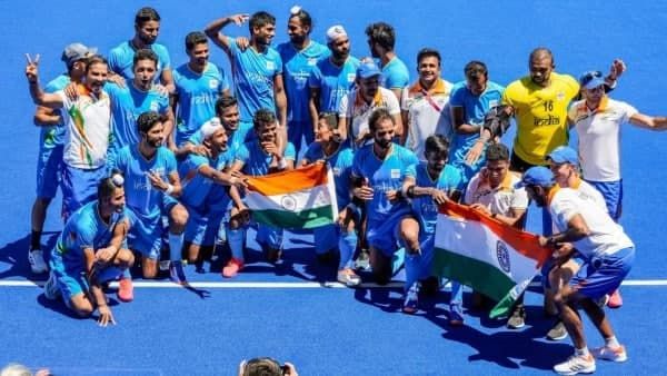 হকির বর্ষসেরা হওয়ার দৌড়ে মনোনিত টোকিও অলিম্পিকে ইতিহাস রচনাকারী শ্রীজেশ-সবিতারা