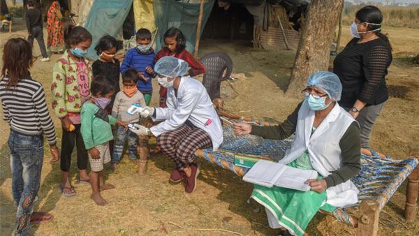 পুজোর মাসে শীর্ষে করোনার তৃতীয় তরঙ্গ! আঘাত করবে শিশুদের, স্বরাষ্ট্রমন্ত্রকের কমিটির সতর্কবার্তা