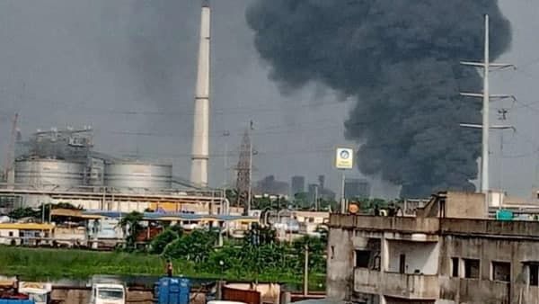প্রবল দাহ্য ন্যাপথার পাইপলাইনে আগুন, দাউ দাউ করে জ্বলছে হলদিয়া পেট্রোকেমিক্যালস